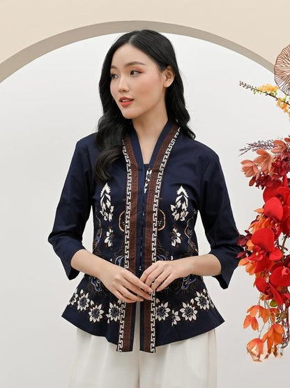 Women's Batik Kebaya - Ornate Nature